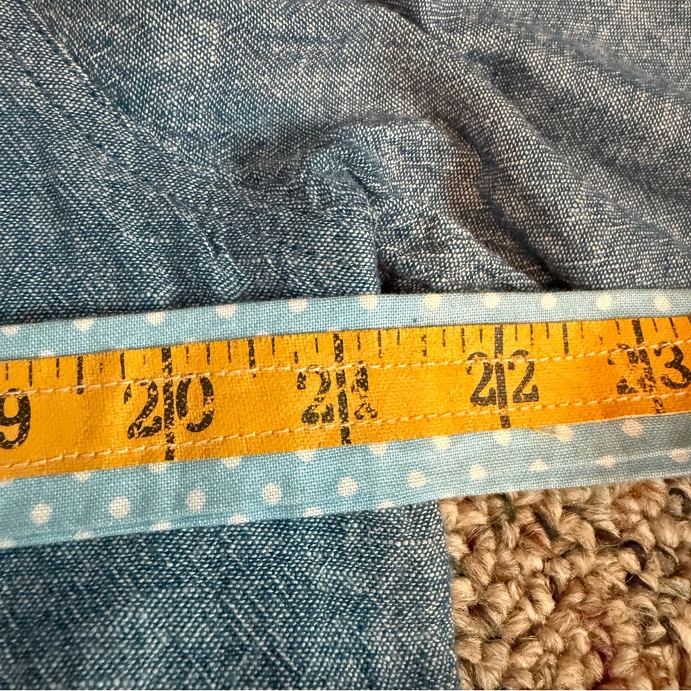 Gap Women's Linen denim chambray Button Down Top large - Picture 9 of 12